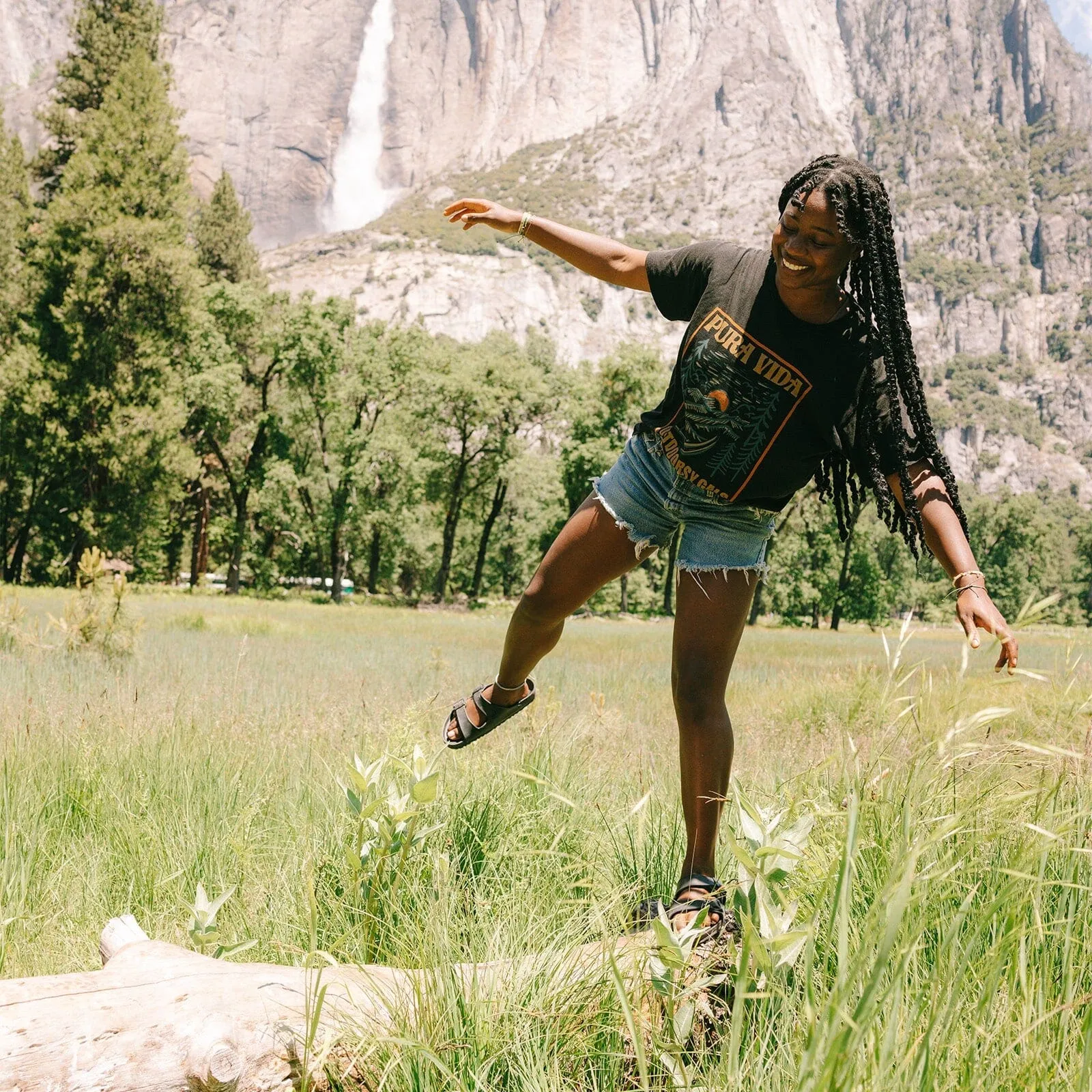 Black Stone Wash Outdoorsy Gals Tee