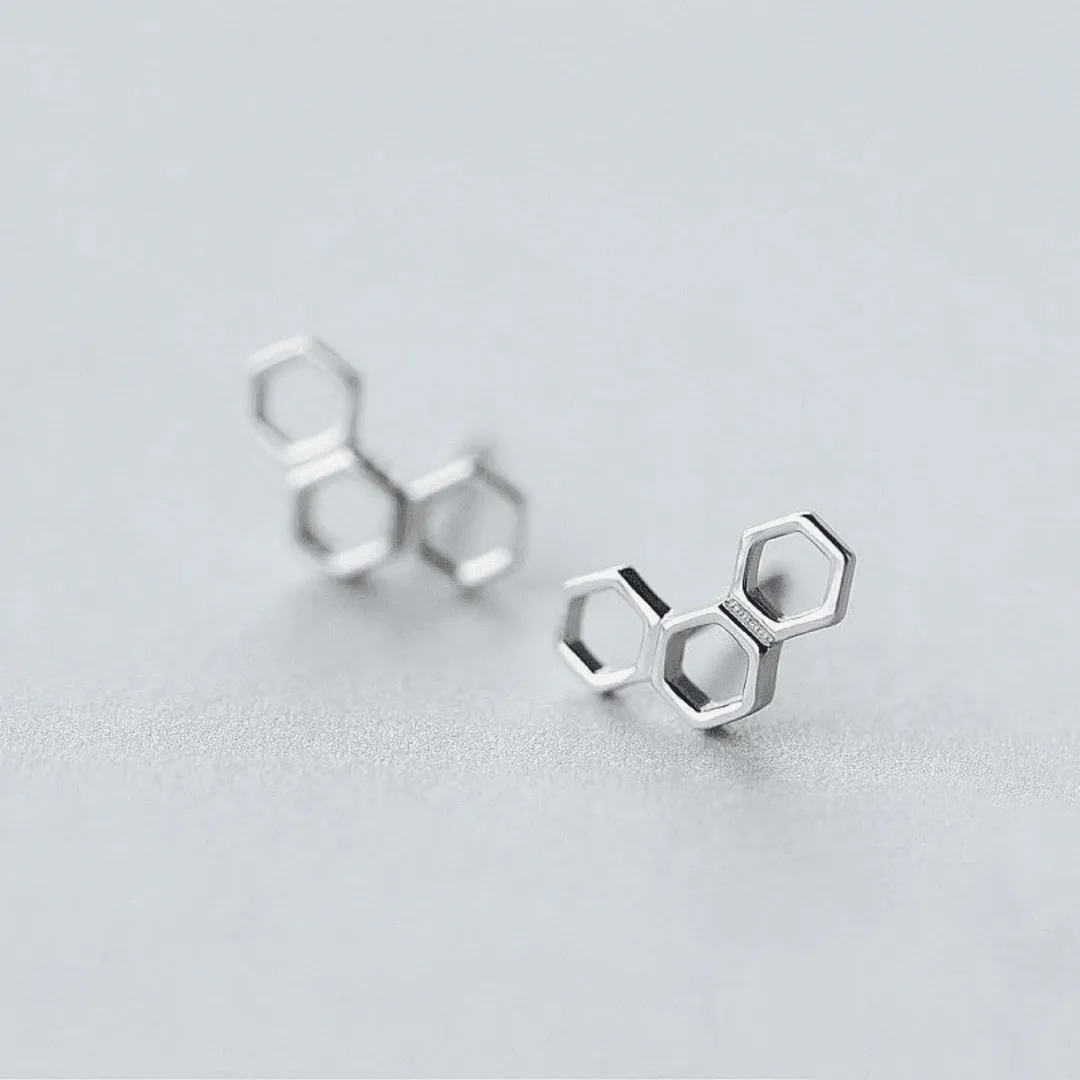 Swanky Honeycomb Minimal Studs